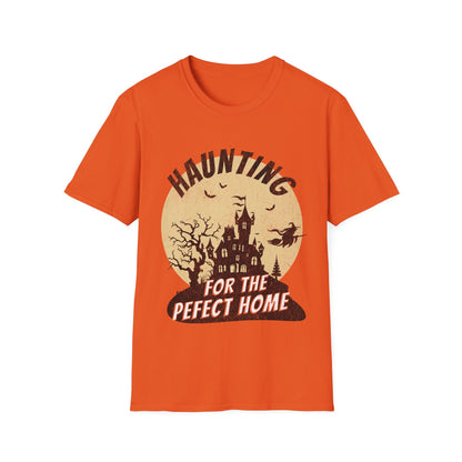 Haunting for the Perfect Home – Halloween Real Estate T-Shirt